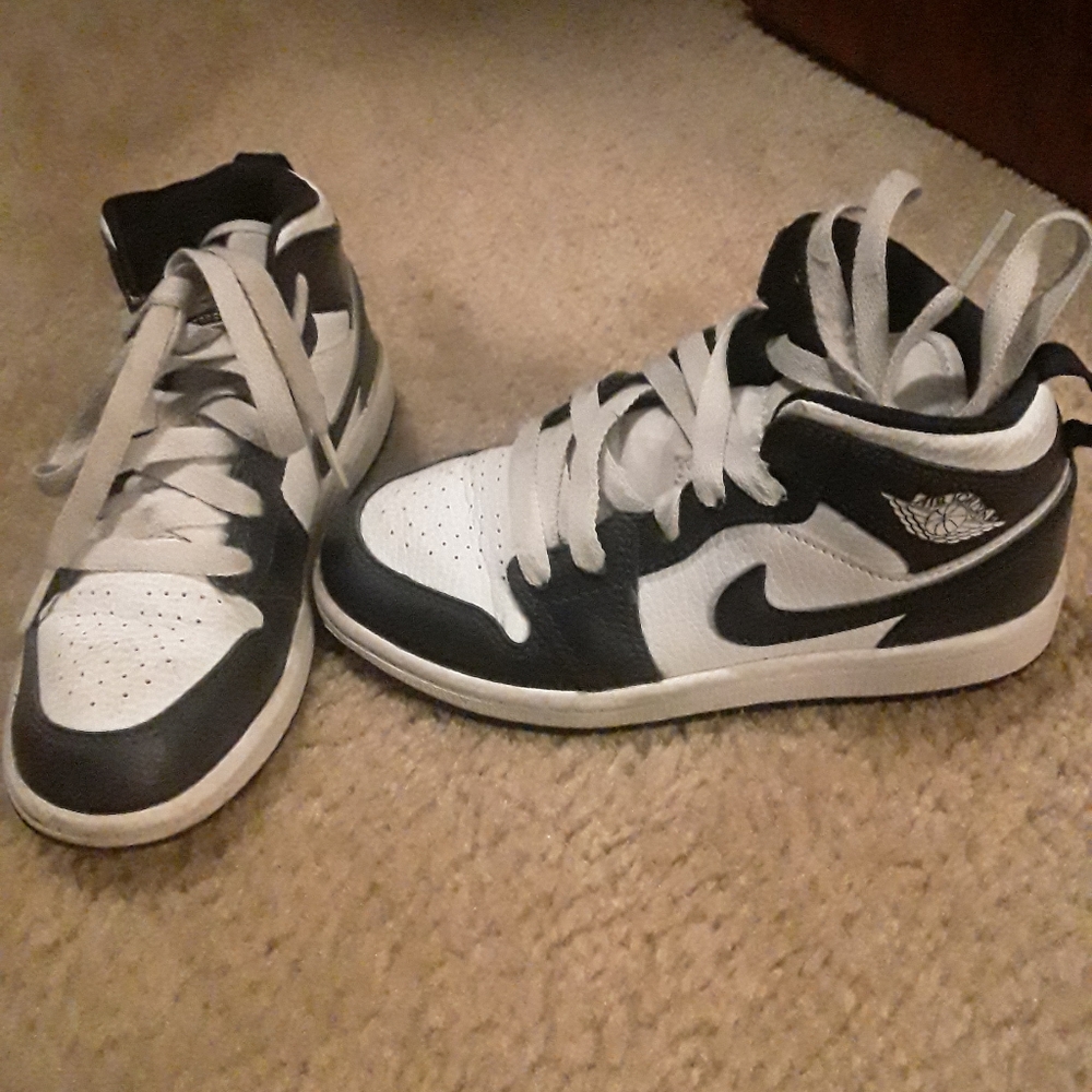 Boys Navy Blue OG Jordans